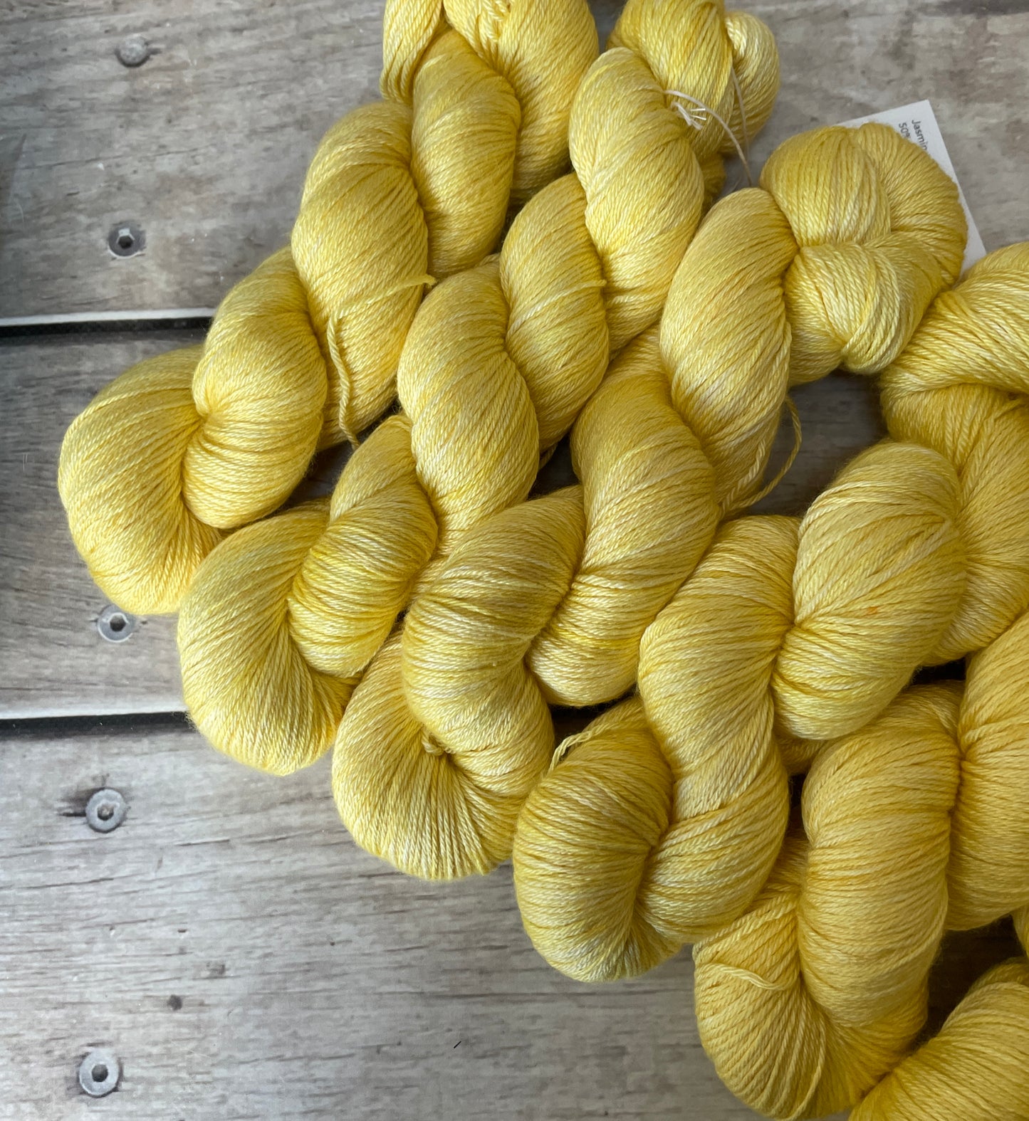 Primrose - 4ply/fingering - silk and merino - Jasmin 4