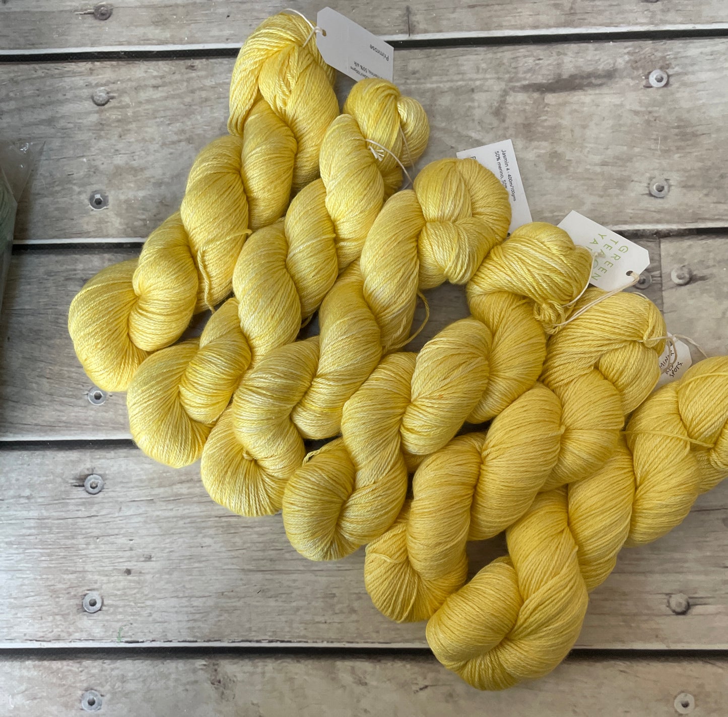 Primrose - 4ply/fingering - silk and merino - Jasmin 4