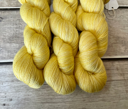 Primrose - 4ply/fingering - silk and merino - Jasmin 4