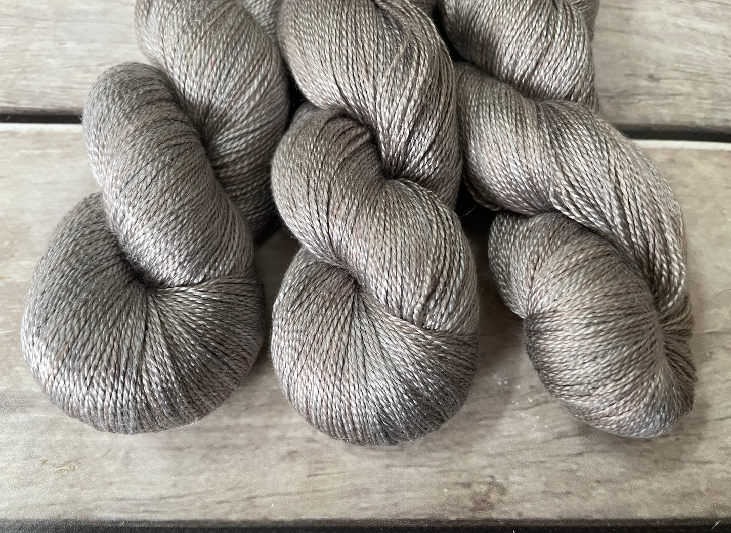 Oysters on the Bay - 3 Ply Mulberry Silk - Ginseng hl