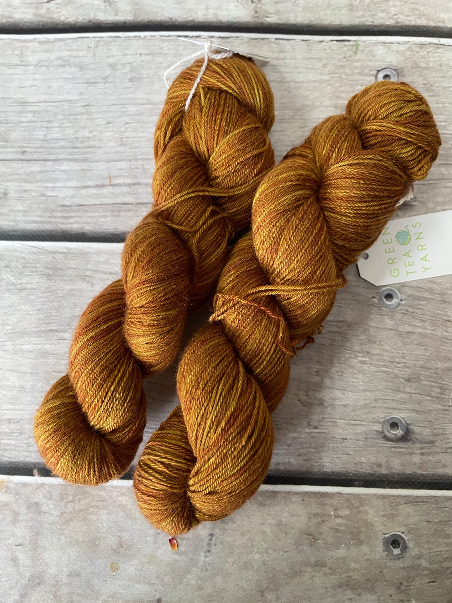 Ginger Twist ooak - sock yarn in merino and nylon - Darjeeling