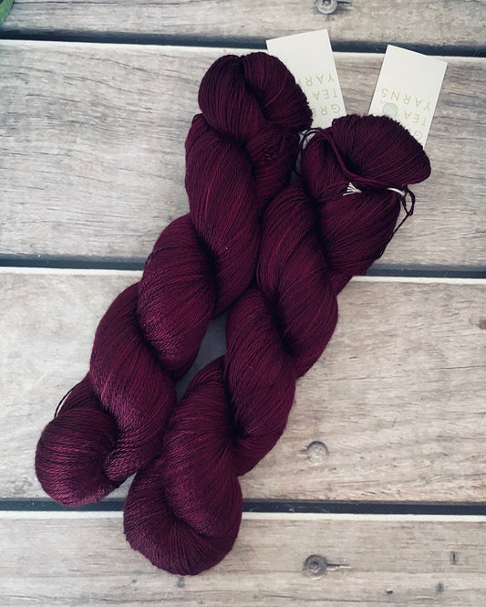 Black Cherry - 2 ply in Mulberry silk - Pekoe (l)