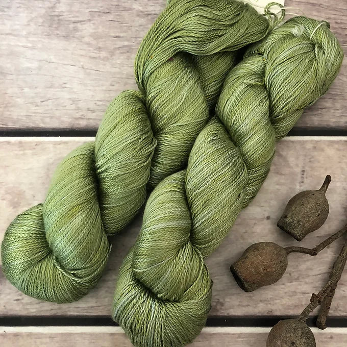 Matcha Green - 3 ply pure silk yarn - Ginseng hl