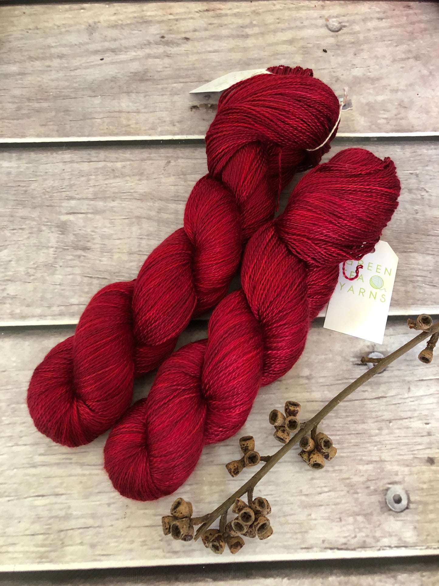 Dark Red Lacquer - 3 ply in Mulberry silk - Pekoe hl