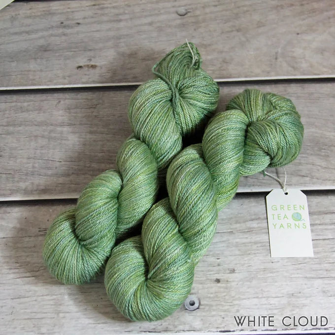 Matcha Green - 4 ply in silk and merino - White Cloud