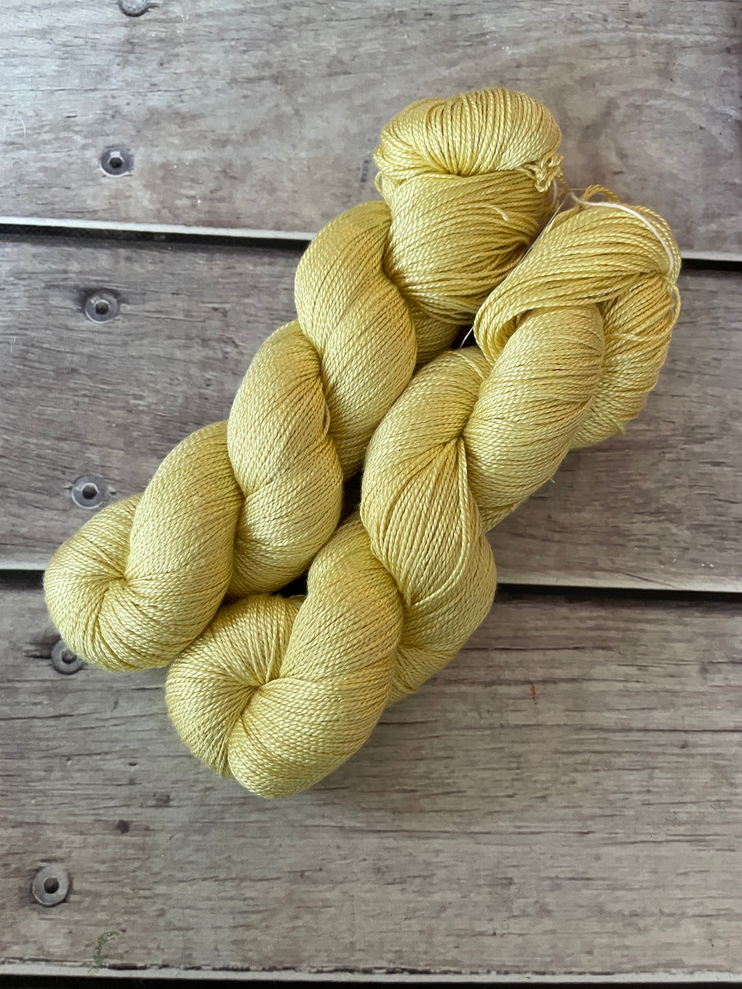 Primrose ooak - 4 ply in pure Mulberry silk - Ginseng f
