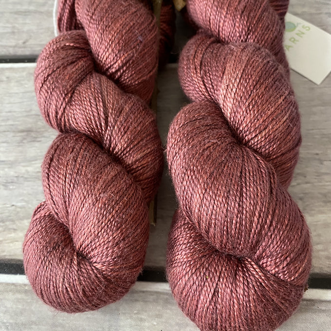 Ming Red - 4 ply Mulberry silk - Ginseng f