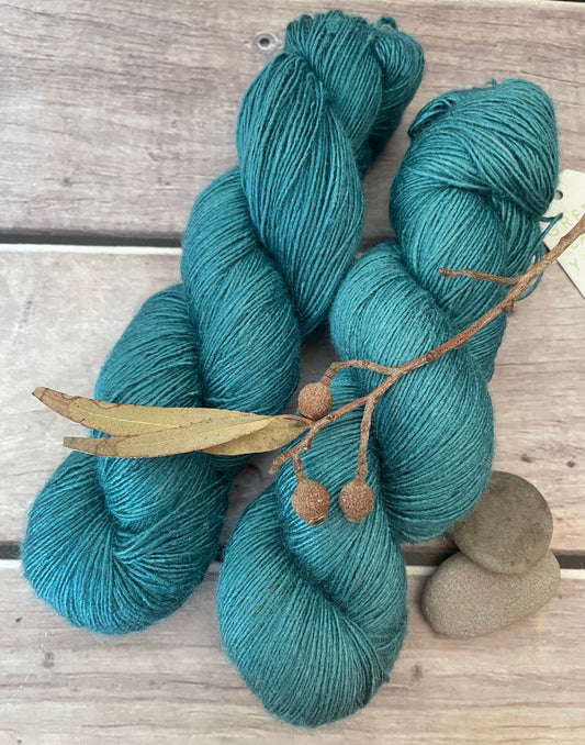 Summers End - 4 ply Tussah silk singles - Sulkazura