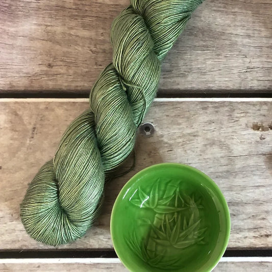 Matcha Green- 4 ply mulberry silk single -Rougui